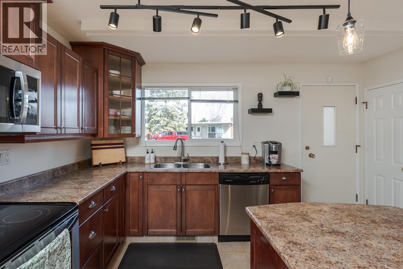 1625 Gillett Street, Prince George, British Columbia  V2M 2V5 - Photo 7 - R3113076