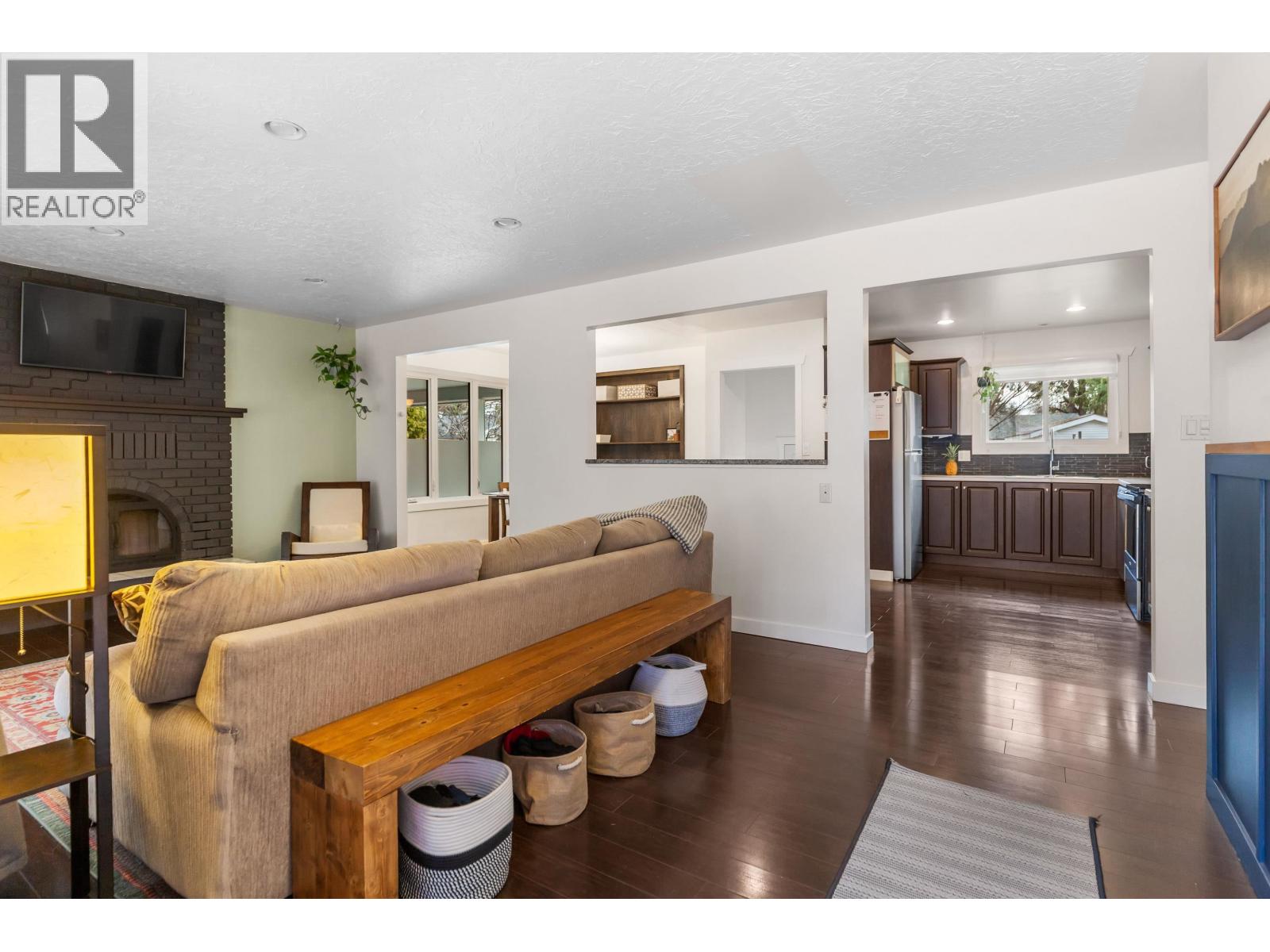 5696 Brock Drive, Prince George, British Columbia  V2N 2E4 - Photo 4 - R3113097